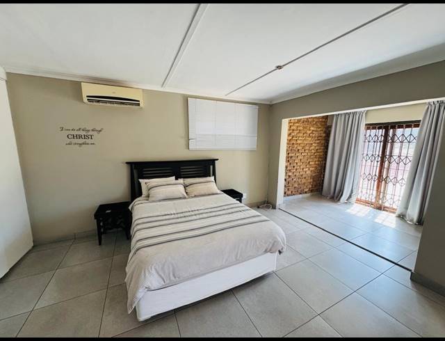 4 BEDROOM HOUSE FOR SALE IN VANDERBIJLPARK SW 5